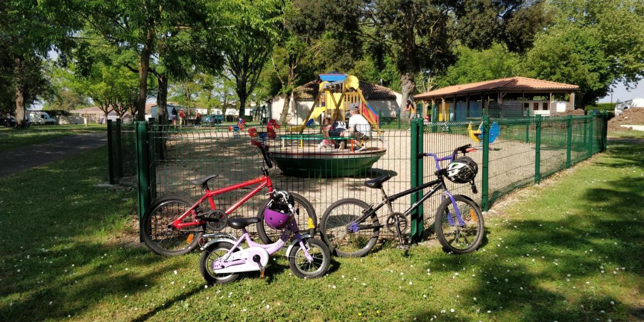 Camping Le Sorlut Cozes Zewnętrze zdjęcie